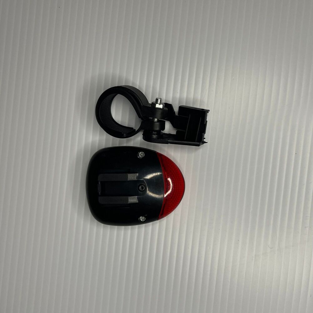 Solar Power Bicycle Bright Red LED Rear Tail Light - Picture 6 of 12